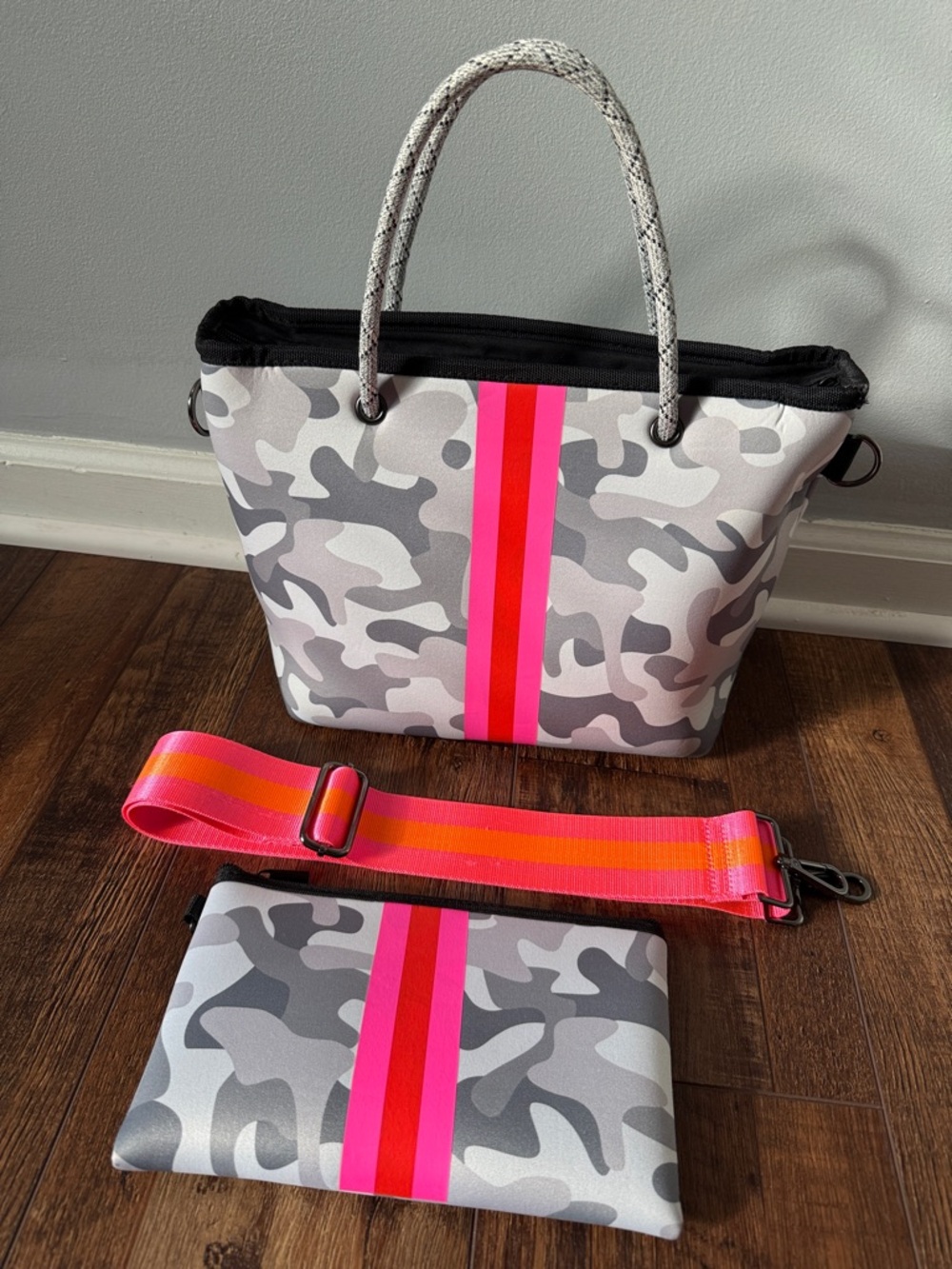 Haute Shore Ryan Mini Tote